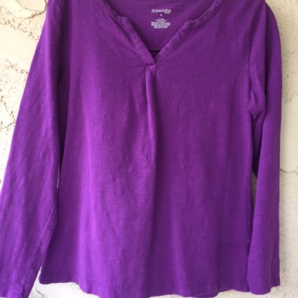 100% Cotton knit long sleeve top, plum color